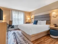 Casco Bay Hotel Portland Airport - Maine Mall, Ascend Hotel Collection Hotels near Arts District