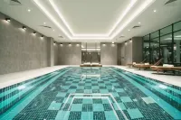 อาร์ทส์ โรงแรม ทักซิม - ที่มีสระว่ายน้ำ