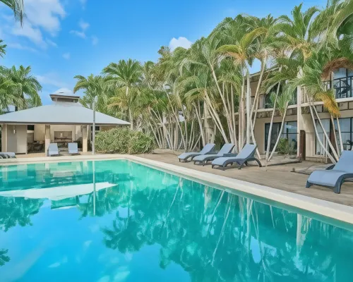 Trinity Beach Club Holiday Apartments Hotels in Trinity Beach