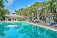 Trinity Beach Club Holiday Apartments - Pools