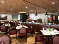 Hotel Metropol Hotels near Chinatown