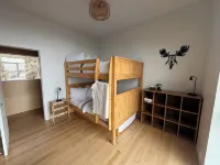 Cozy and modern craftsman home with deck, fire pit,  and amazing views! - Boutique