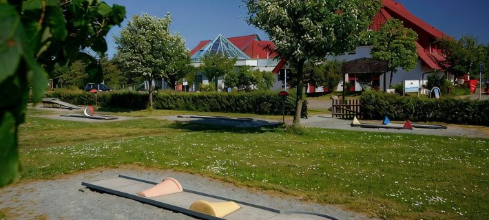 Sunny 2 room Relaxing oasis with terrace - Ferienanlage am Bakenberg Rugana (A32) Hotels in Dranske