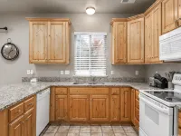 Townhome- 5 Minutes to UVU