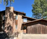 Beautiful & Spacious 7-Beds by 𝐁𝐘𝐔𝐈 - 3-Star