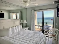 Garage Parking Included! Beachfront Condo with A Gulf Front Master! Awesome View - 4 ดาว