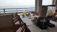 Hotel Apartamento Praia Azul - sarapan