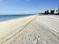 Newly Renovated 1 Br Madeira Beach Cottage - 3-نجوم