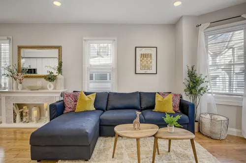 Palmer Square 1BR w/ Private Patio - 4성급