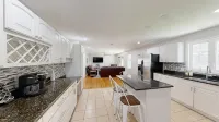 Spacious 4-bedroom house in charming Worcester with AC, WiFi