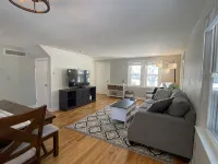 Cheerful 3-Bedroom Home Close to Downtown Brunswick