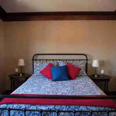 Plaza Perch~Downtown~Walkable Rooms