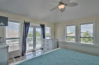 5 Bdrm, 4 Bath - Private Pool, Outdoor Lounge and Dining Area - 4 King Beds! - Private Pools