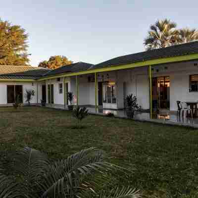Laha Hotel Hotel Exterior