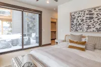 Private Colorado Mountain Retreat.                5Br Home + Guest House