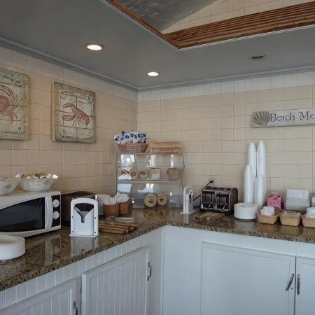 Hyannis Travel Inn