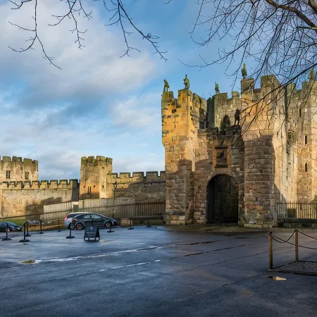Barbican View, luxury Grade II listed apartment opposite Alnwick Castle