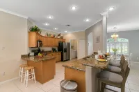 Private Heated Pool & Beach House: 3 King Beds , TVs throughout, 1000mbps WiFi - プール