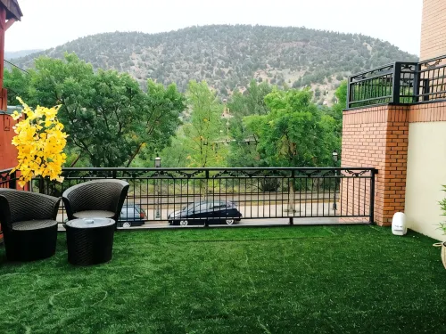Experience Elevated Luxury at the 420 Loft Boutique in Downtown Glenwood Springs - 4-Star