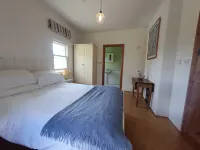 Family & Pet Friendly Restored Cottage in East Mayo with   Bord Failte Award - 홈스테이