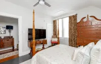 Bourbon Trail/8 mins to distilleries/Fenced Yard/Pet-Friendly/Entire House