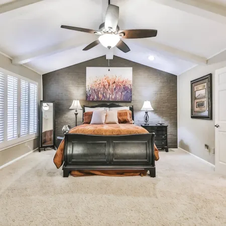Spacious Retreat in the Heart of Lubbock! Excellent neighborhood !