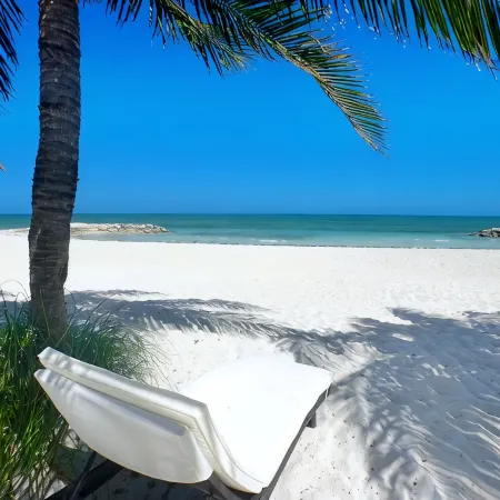 Casa de Mer - On the Beach - Sun - Sand - Clear Bahamian Waters - Beachfront