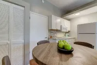 Spacious studio in Downtown Dunedin! Super Cute and Comfortable! - 4 tähden