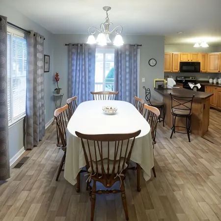 Beautiful furnished home in Salisbury, MD.