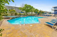 Beachcomber Resort - Pool