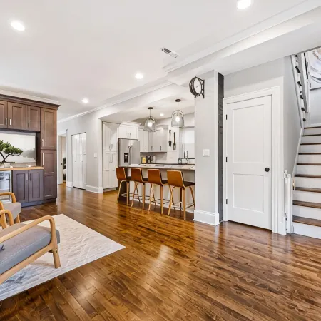 LARGE LUX 6BD, 4BA HOME +garage & patio