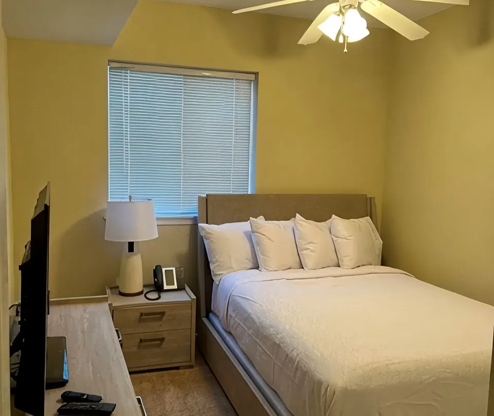 Washburn Hotel Suites - Topeka, KS