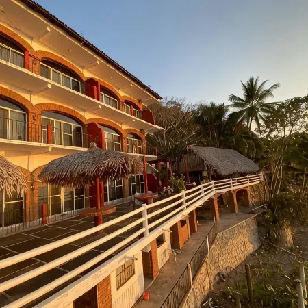 Traditional Sierra Leon Oceanfront Rooms