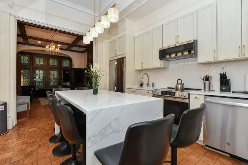 The Maison Gatsby Apartment  : 3 Bedroom 2 Bathroom - Bungalows