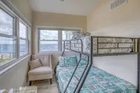 Secluded Beach home with amazing views. - 4-Star