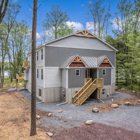 Luxurious Chalet in Blakeslee: Game Room, Hot Tub, Lake Access, Fire pit