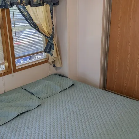 Park unit #3 for rent by Silver Lake NY