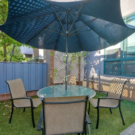 Spacious 4Br, Walk to Beach in Carlsbad Village! Steps to Everywhere!