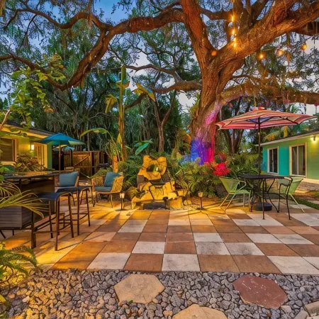 Salty Lime Villa 2-Riverview w/Pool on Riverwalk, Near Ami Beaches, Pet Friendly