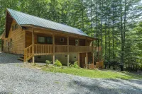 2 Mins to Skiing at Hatley Pointe! Hot Tub+FirePit, Fireplace, Pet Friendly! - Chalets