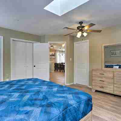 Large Private Rustic Retreat w/hot tub, fire pit, game room Rooms