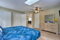 Large Private Rustic Retreat w/hot tub, fire pit, game room - 3-Star