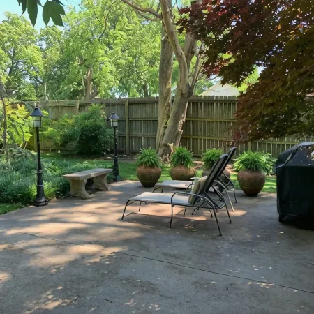 Beautiful Craftsman home near C-Street for you and your pets!