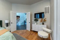 GAILLARDIA COUNTRY CLUB⛳THREE KING BEDS🛏️HEATED POOL🏊HOT TUB♨️POOL TABLE🎱🏀 - Villas