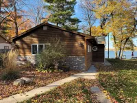 Escape to Our Cozy Lakeside Cabin-Great Sunset Views-1 Hour from Cities - Chalets