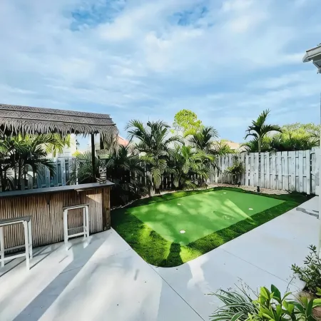 Seabreeze garden oasis, jacuzzi, golf, mins ->beaches