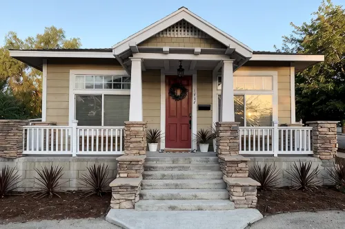 Beautiful fully renovated craftsman home in Paso Robles on historic Vine Street! - Bungalows