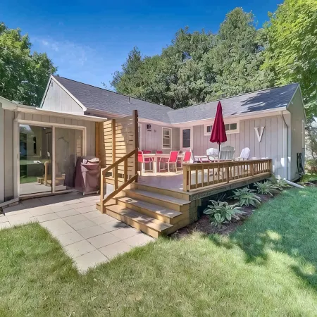 Nautical Themed - Downtown Boyne City Getaway Close to the Lake