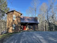 Mountain Deer Pass- A rustic mountain retreat on the Peacful Side of the Smokies - Chalets