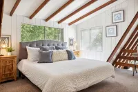 The Chic Chalet - Chalets